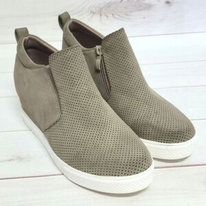 New Alexis Leroy Hidden Platform Wedge Booties in Taupe Size 7.5